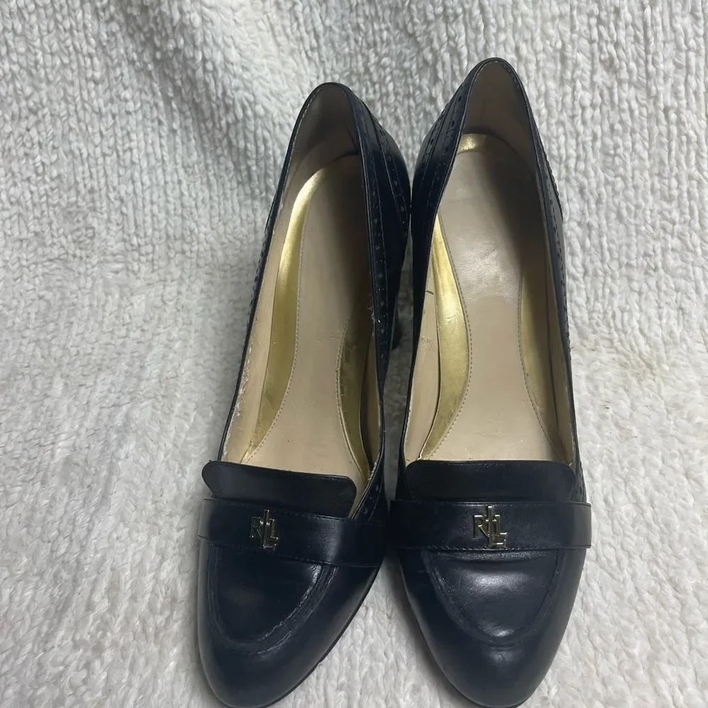 Lauren Ralph Lauren Classic Leather Black Heels gold tone logo accent SZ10M
